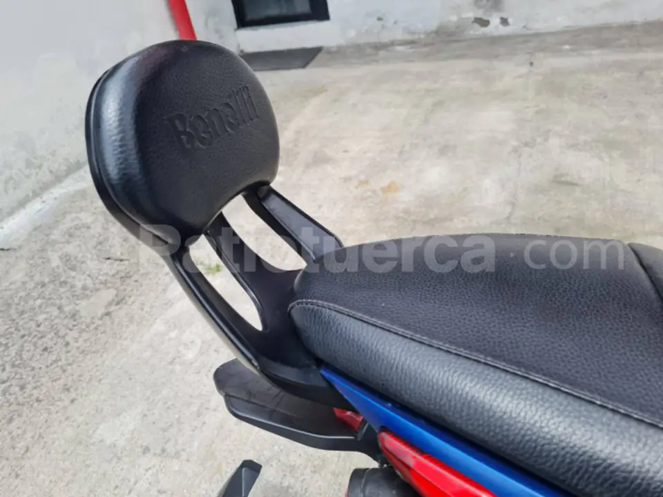 Foto 13 de Benelli 502C