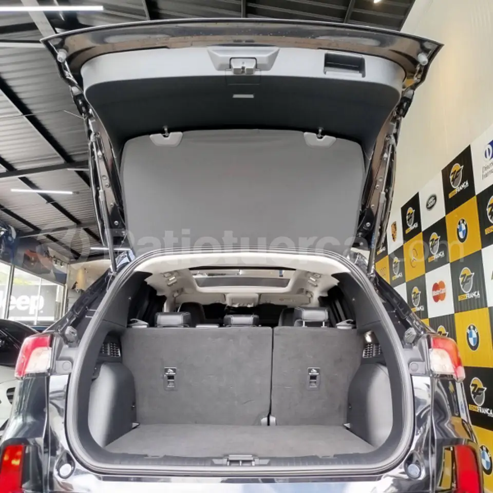 Foto 14 de Ford Escape Titanium