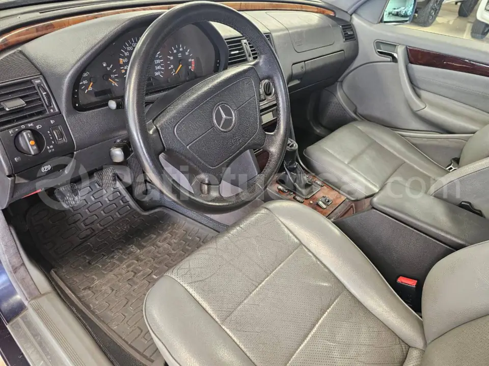 Foto 11 de Mercedes Benz C280