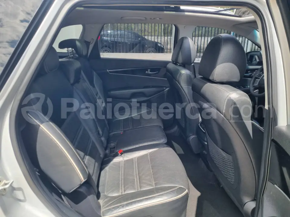 Foto 10 de Kia Sorento