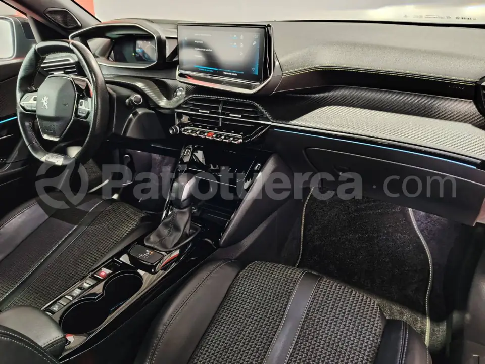 Foto 18 de Peugeot 2008 FIN L