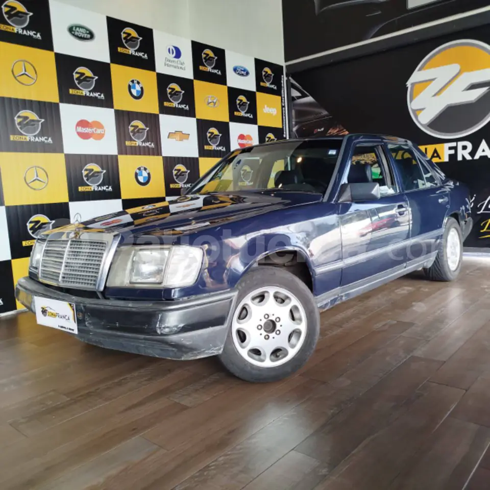 Foto 1 de Mercedes Benz 300E