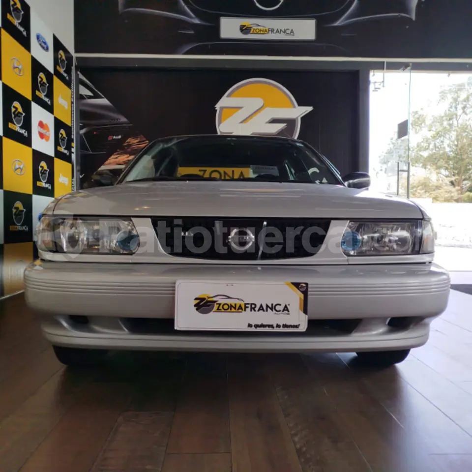 Foto 2 de Nissan Sentra