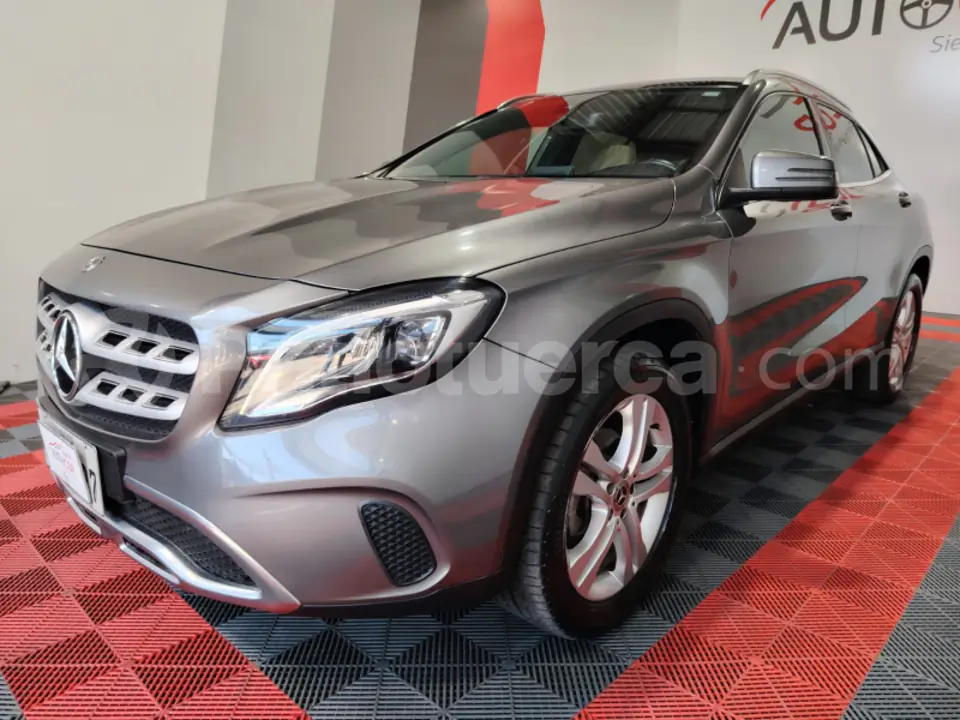 Foto 3 de Mercedes Benz GLA 180