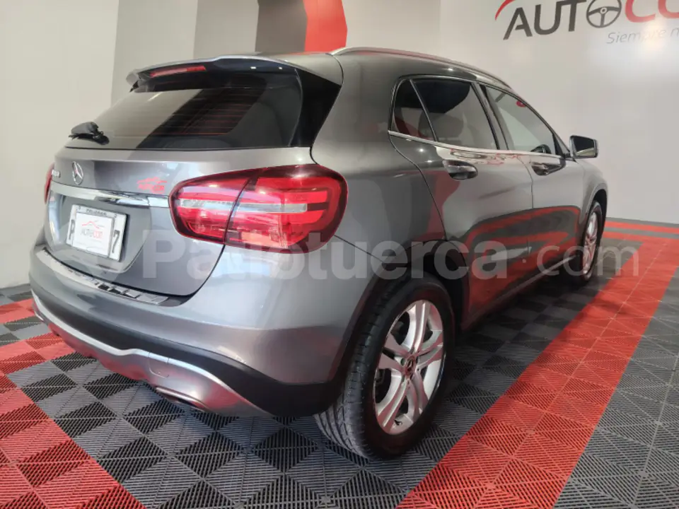 Foto 10 de Mercedes Benz GLA 180