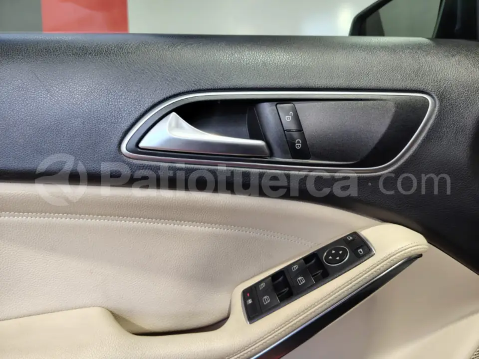 Foto 31 de Mercedes Benz GLA 180