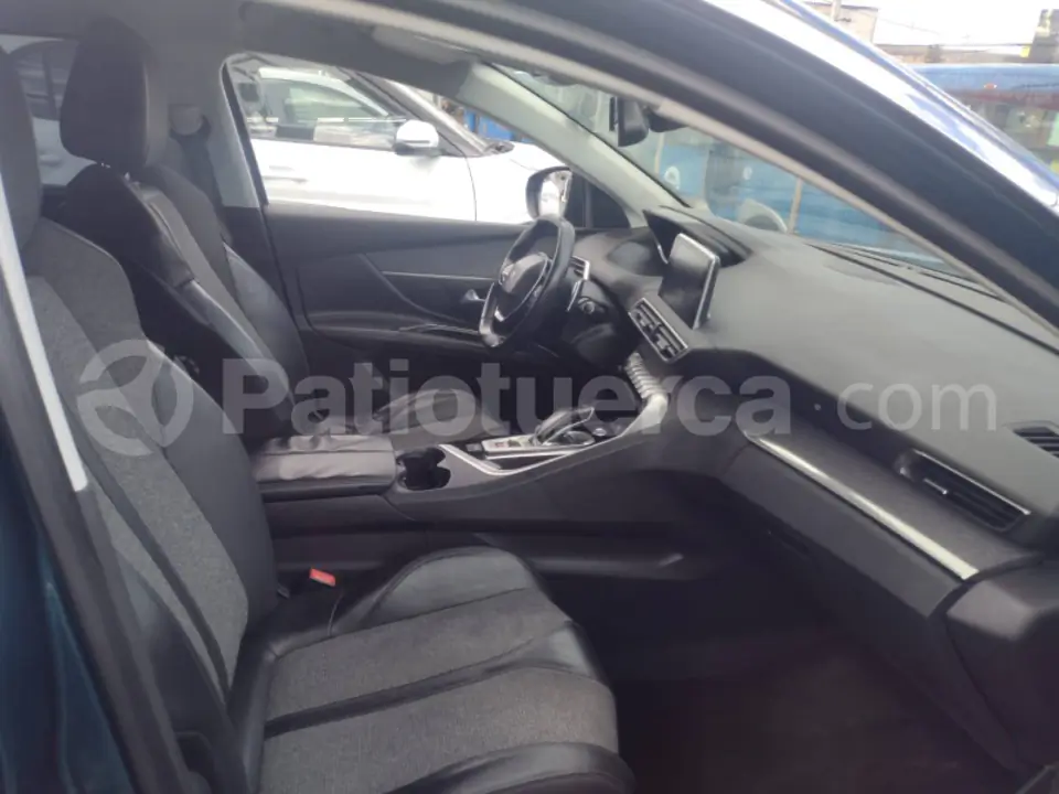 Foto 6 de Peugeot 5008N ALL.