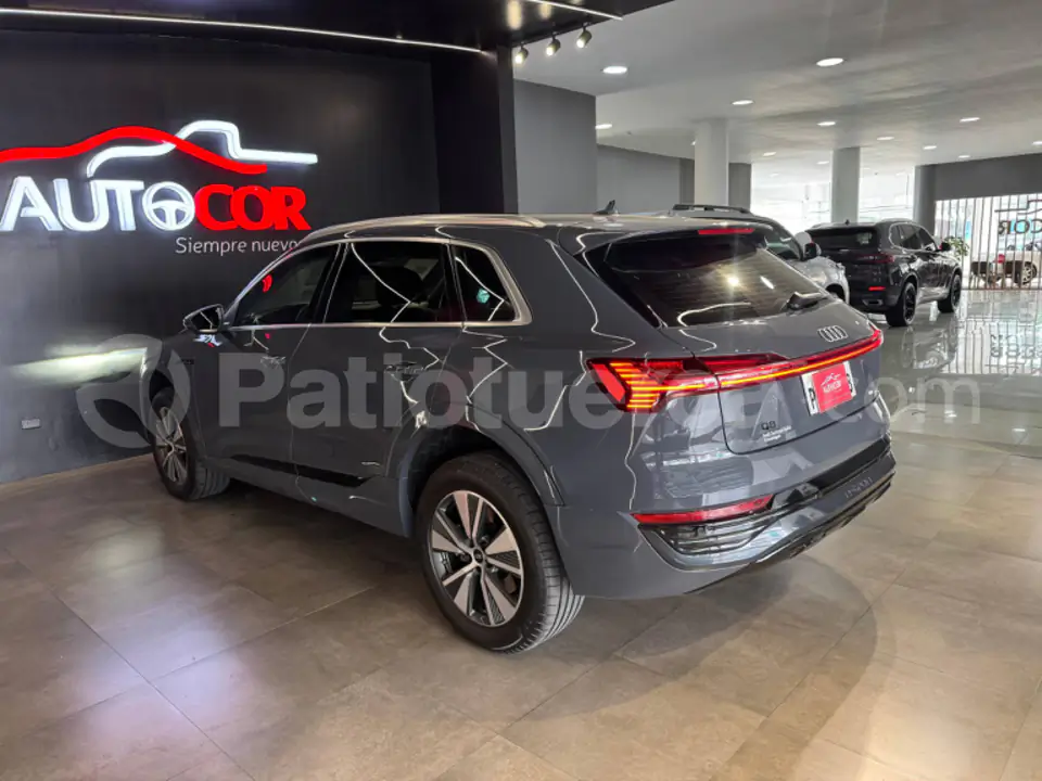 Foto 4 de Audi Q8 e-tron 50 Sportback
