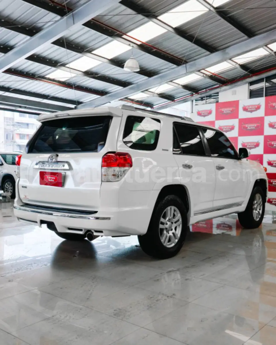 Foto 6 de Toyota 4Runner SR5