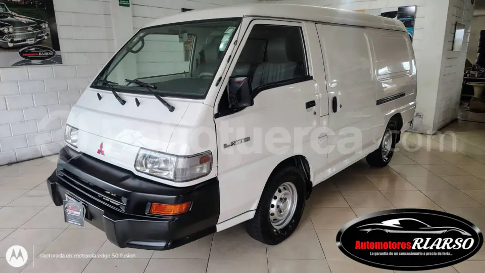 Foto 2 de Mitsubishi L300