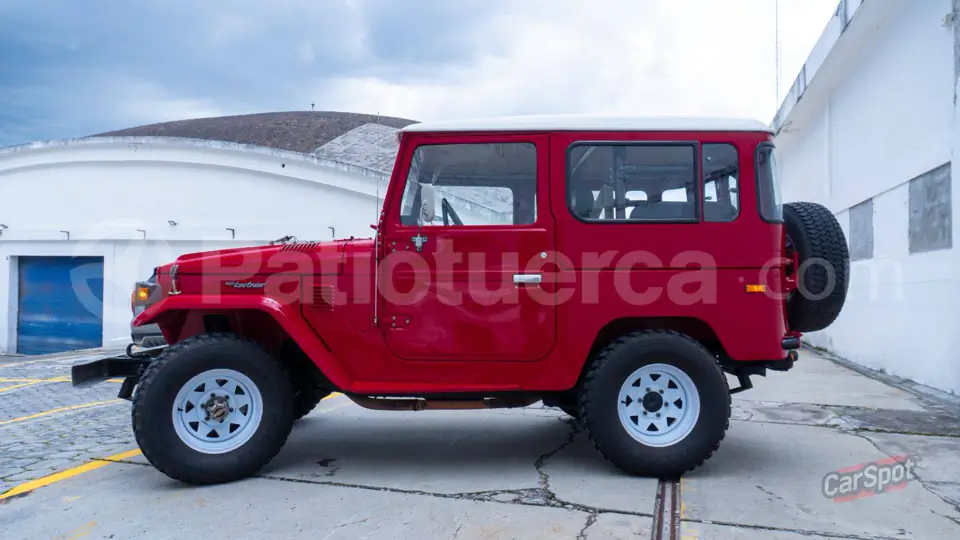 Foto 2 de Toyota Land Cruiser FJ40