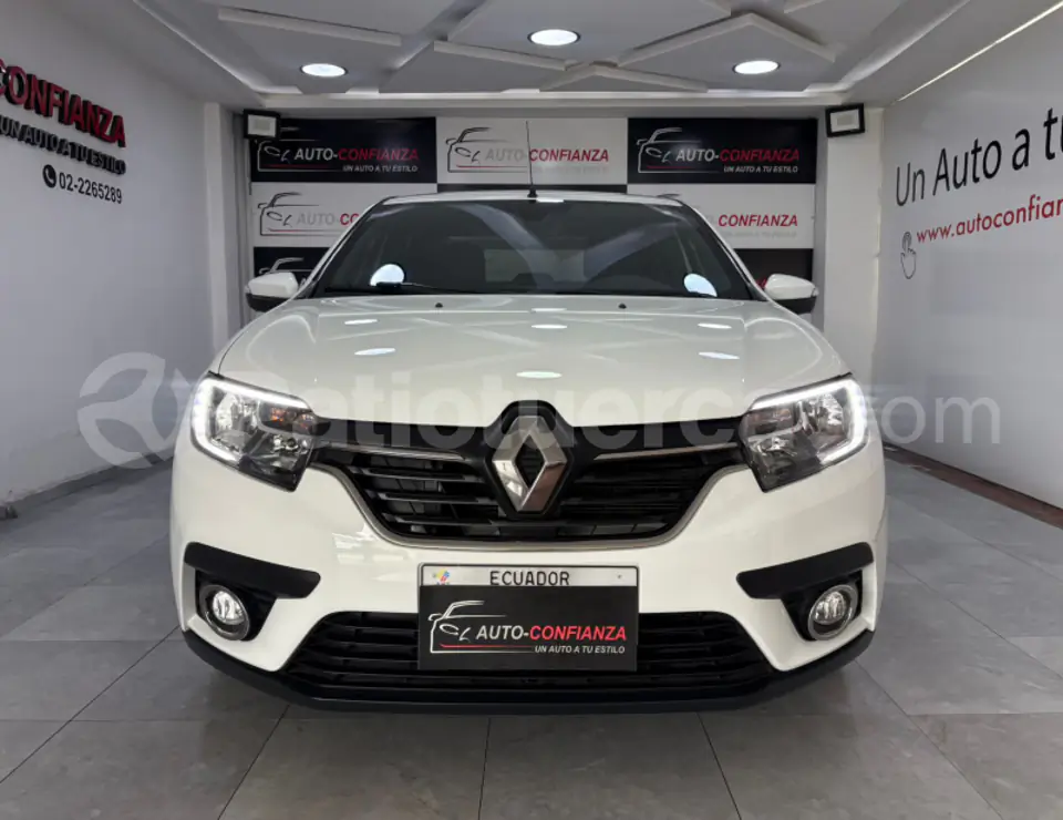 Foto 4 de Renault LOGAN CROSS INTENS