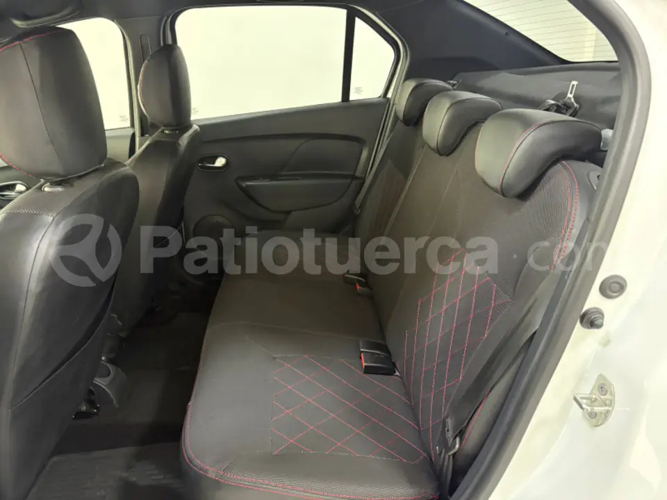 Foto 15 de Renault LOGAN CROSS INTENS