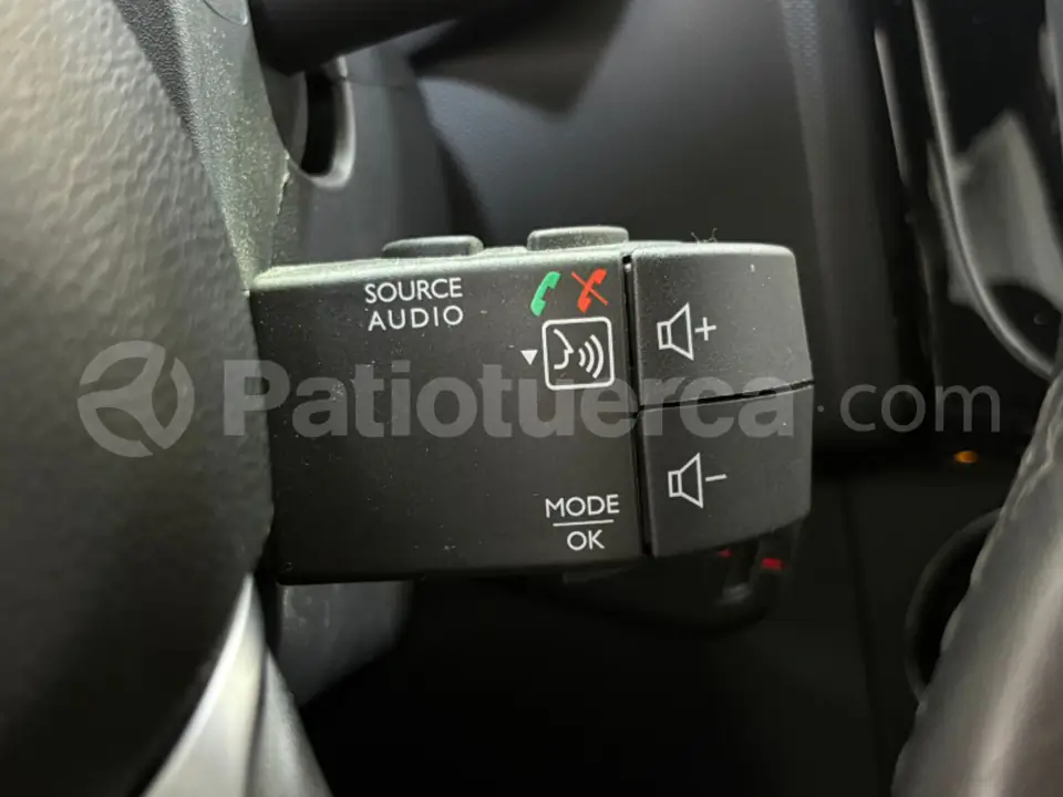 Foto 20 de Renault LOGAN CROSS INTENS