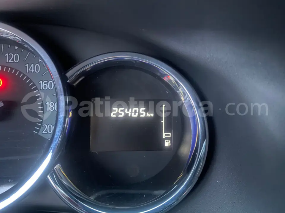 Foto 28 de Renault LOGAN CROSS INTENS