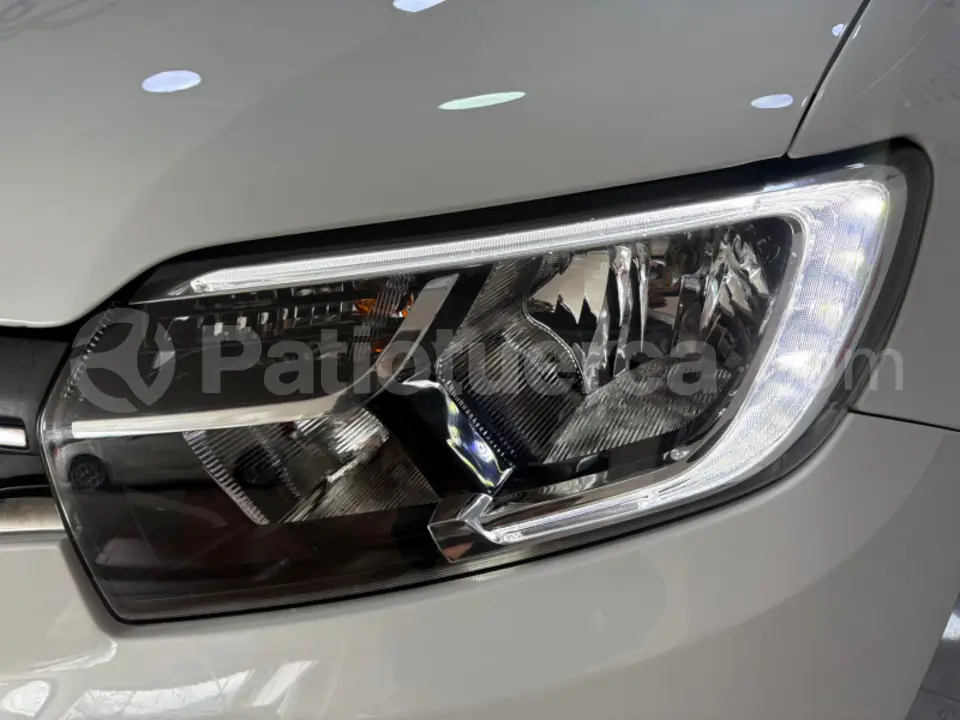 Foto 6 de Renault LOGAN CROSS INTENS