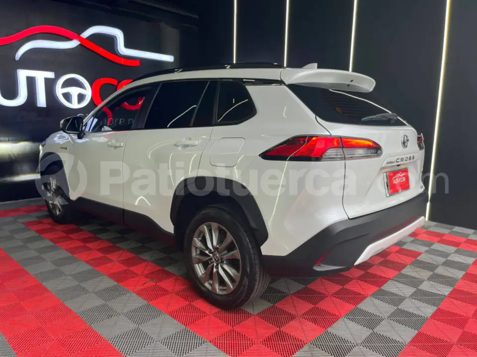 Foto 8 de Toyota Corolla Cross Mid