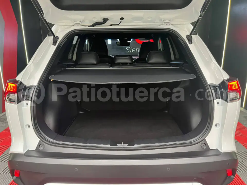 Foto 11 de Toyota Corolla Cross Mid