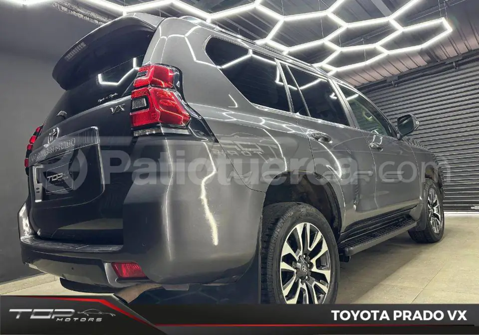 Foto 10 de Toyota Land Cruiser Prado VX