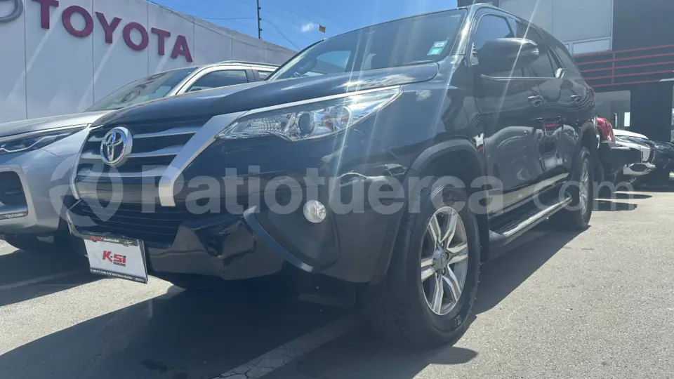 Foto 4 de Toyota New Fortuner