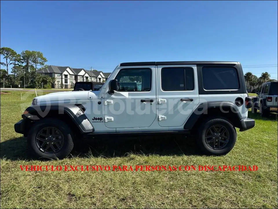 Foto 5 de Jeep Wrangler Unlimited Sport