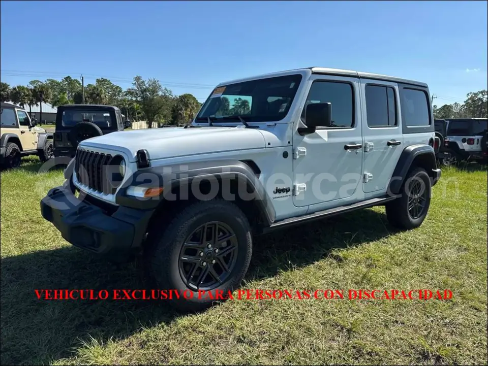 Foto 6 de Jeep Wrangler Unlimited Sport