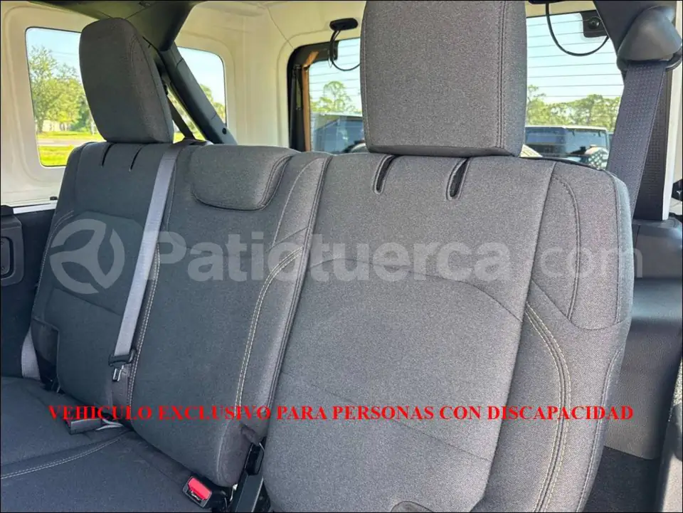 Foto 12 de Jeep Wrangler Unlimited Sport