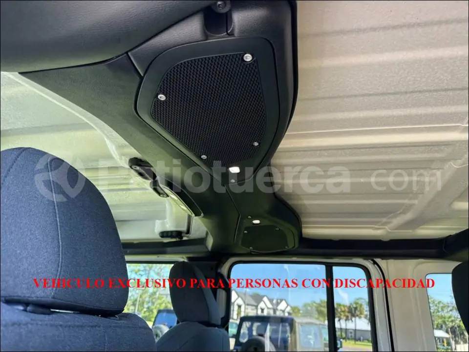 Foto 14 de Jeep Wrangler Unlimited Sport