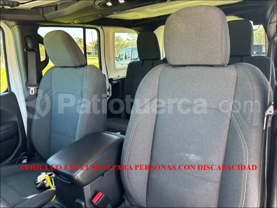 Foto 20 de Jeep Wrangler Unlimited Sport