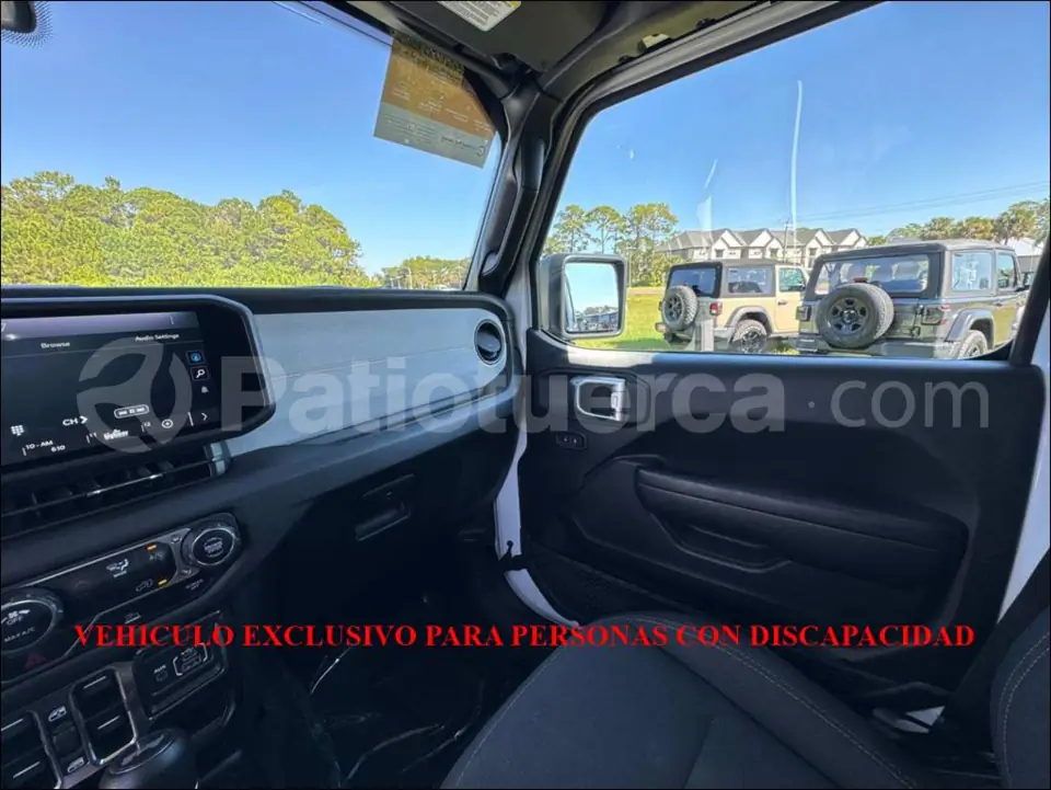 Foto 27 de Jeep Wrangler Unlimited Sport