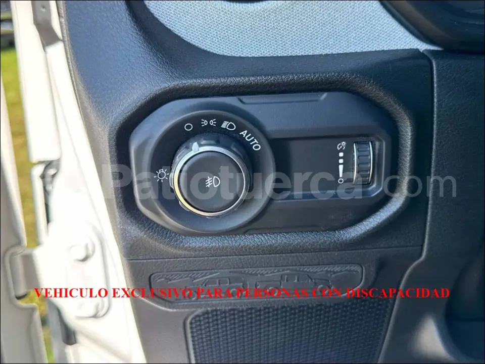 Foto 32 de Jeep Wrangler Unlimited Sport