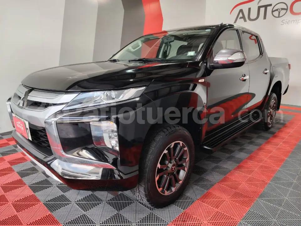 Foto 2 de Mitsubishi L200 HIRIDER