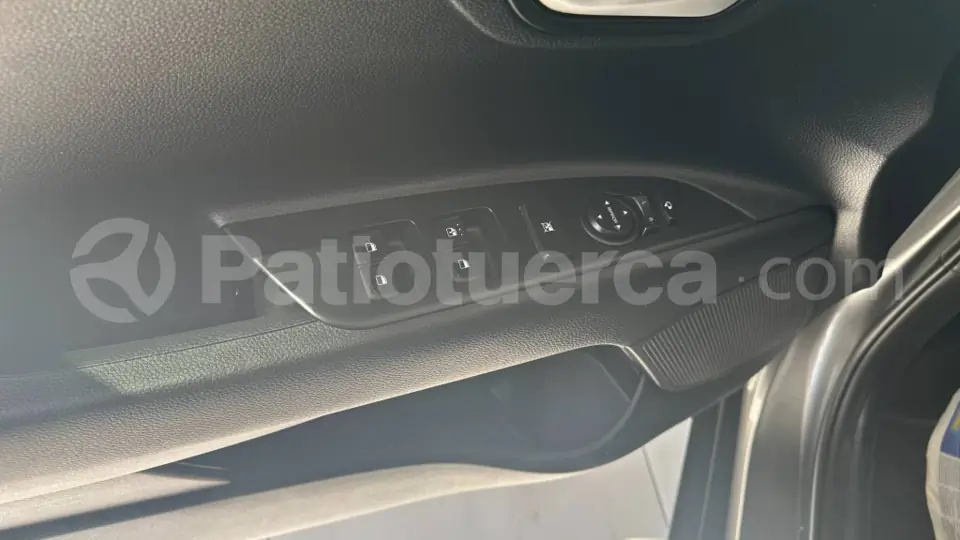 Foto 12 de Kia Stonic LX