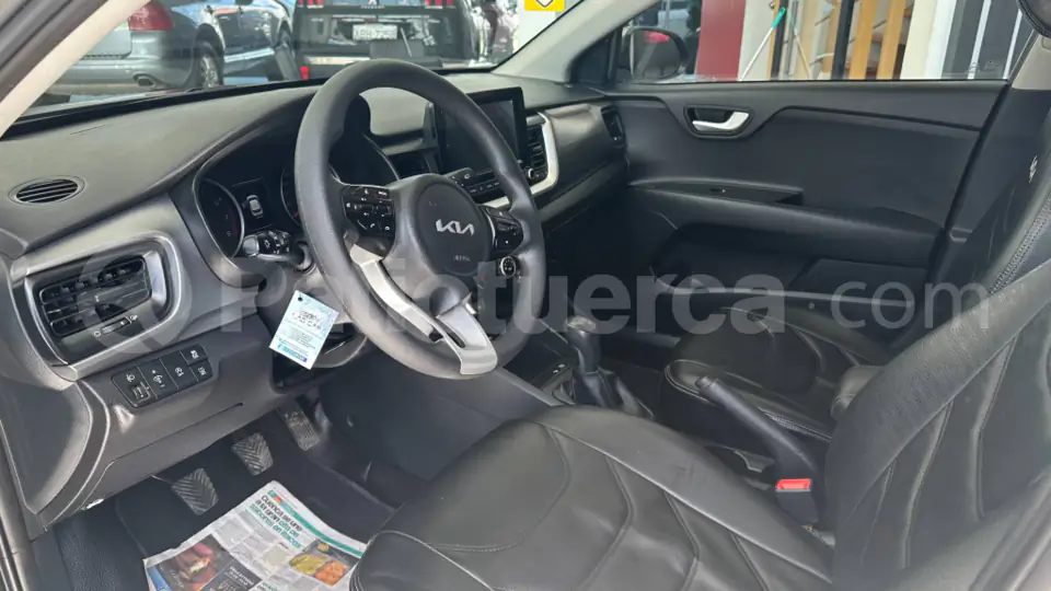 Foto 13 de Kia Stonic LX