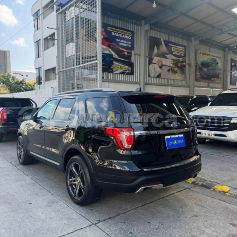 Foto 3 de Ford Explorer XLT