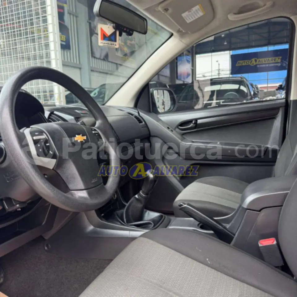 Foto 8 de Chevrolet D-MAX CRDI 2.5 CD 4X2 TM DIESEL