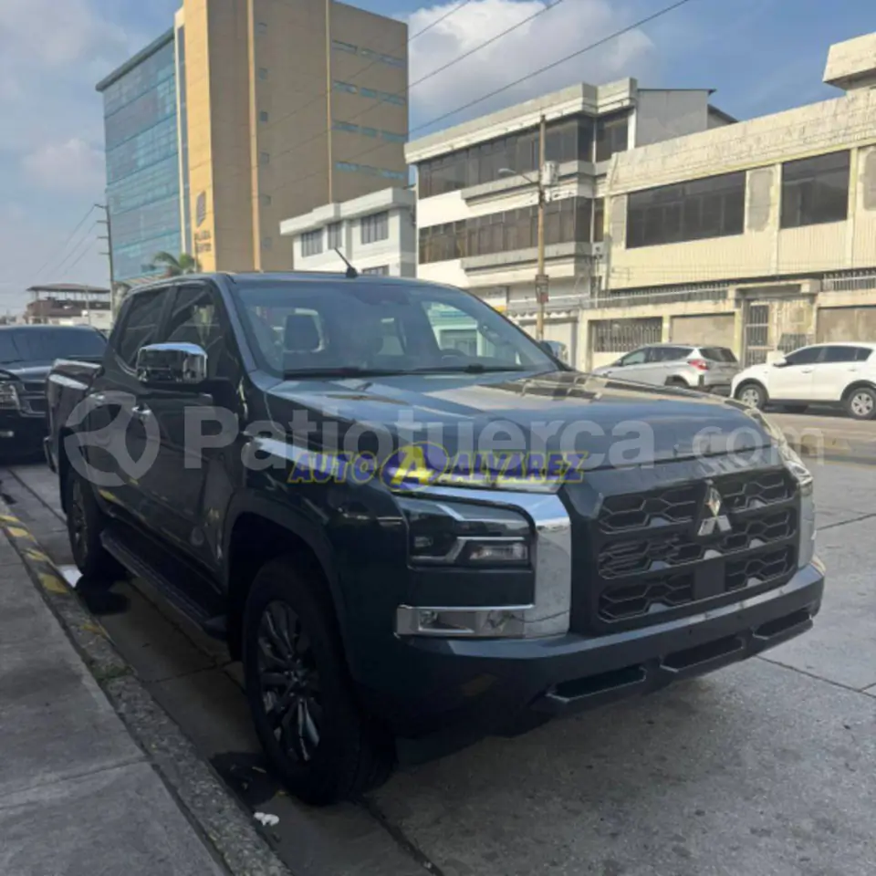 Foto 3 de Mitsubishi Triton GLX