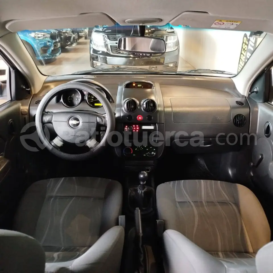Foto 7 de Chevrolet Aveo Family