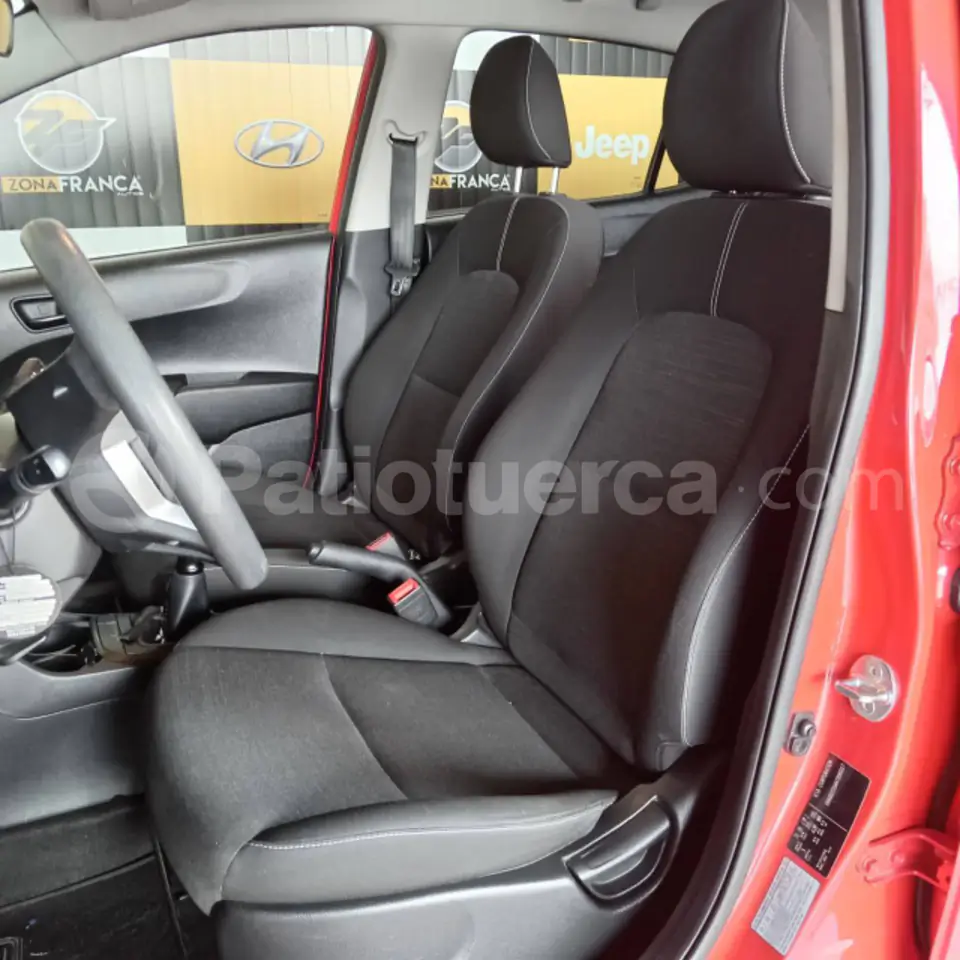 Foto 3 de Kia PICANTO LX