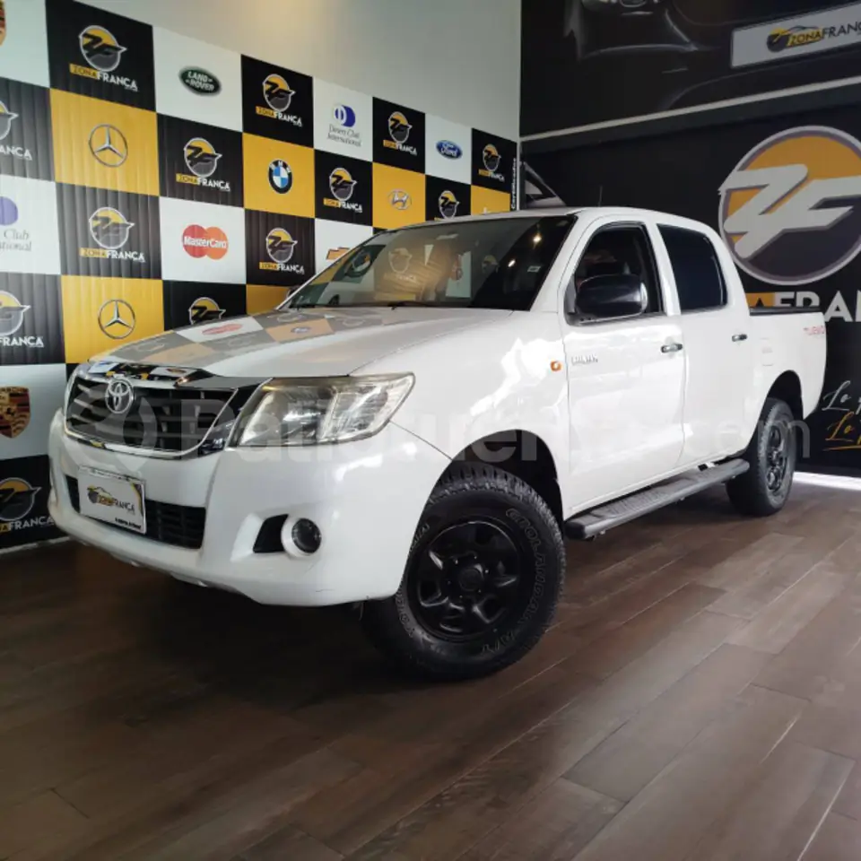 Foto 1 de Toyota Hilux CD 4x2 Diesel