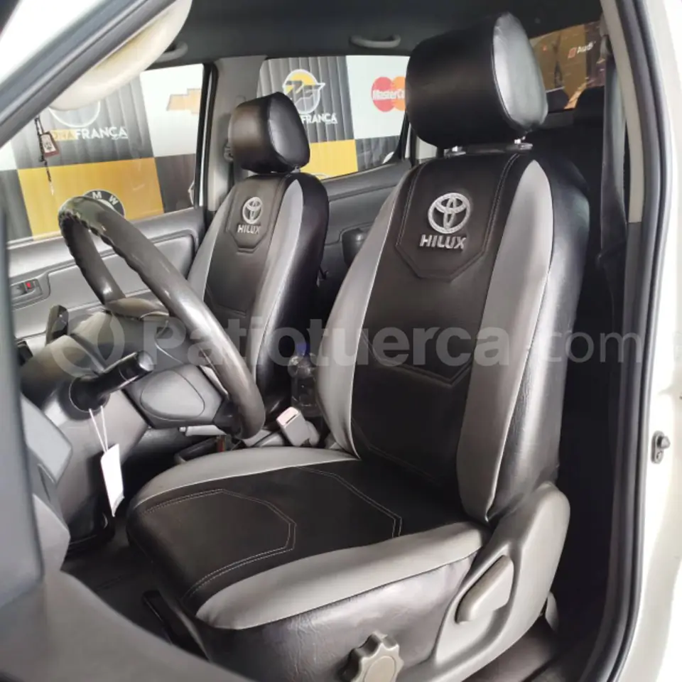 Foto 4 de Toyota Hilux CD 4x2 Diesel