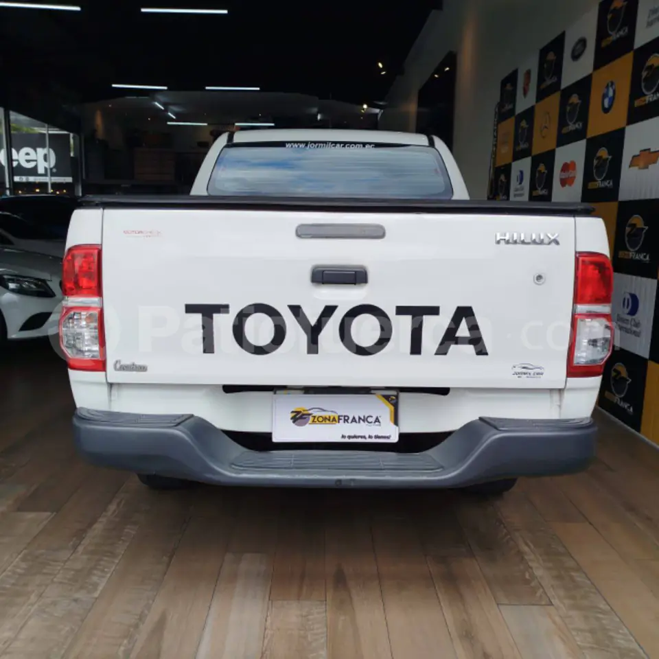 Foto 12 de Toyota Hilux CD 4x2 Diesel