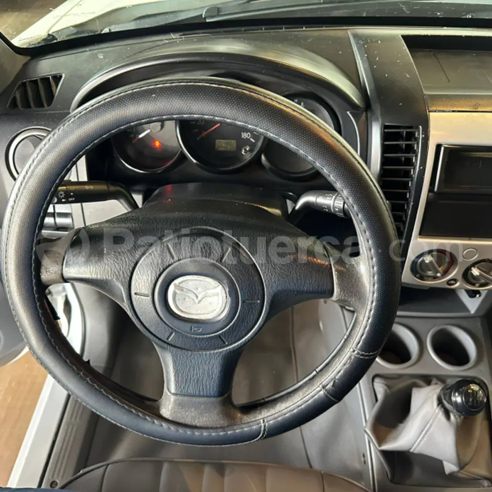 Foto 4 de Mazda BT-50 CS 2.2