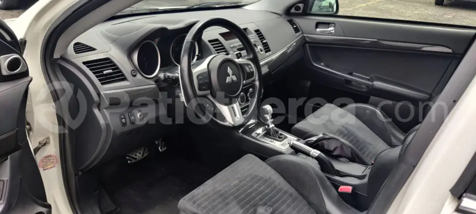 Foto 7 de Mitsubishi Lancer Evolution X