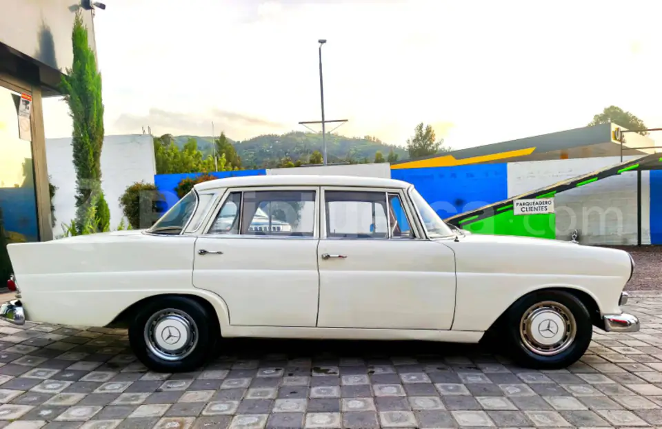 Foto 7 de Mercedes Benz 200