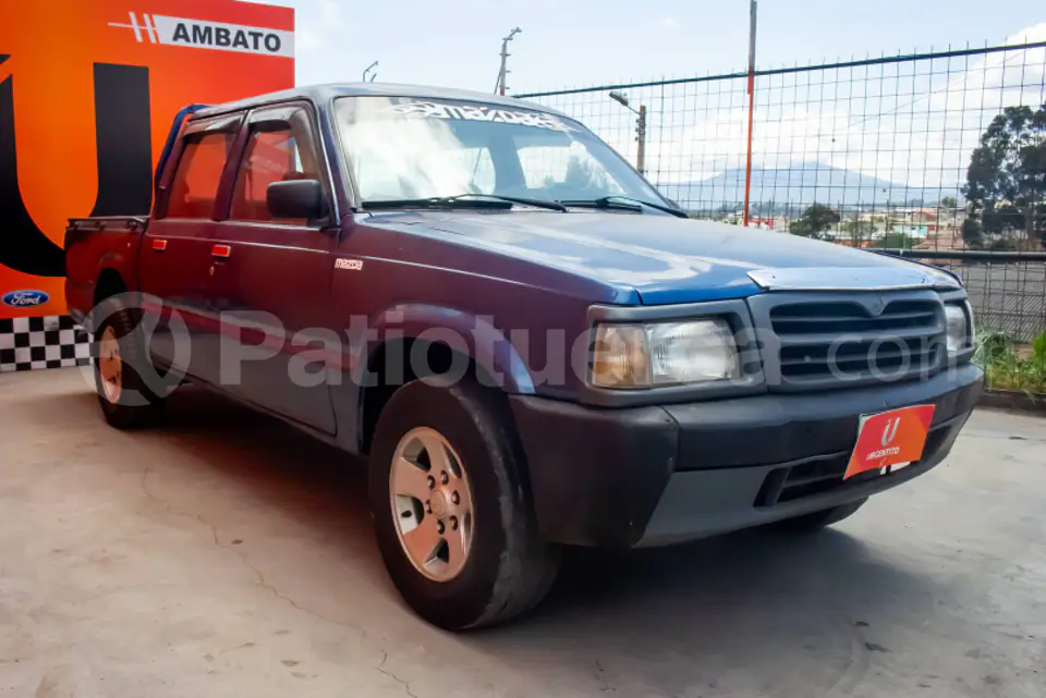 Foto 2 de Mazda B2200 CD