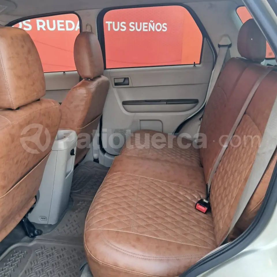 Foto 9 de Ford ESCAPE XLS