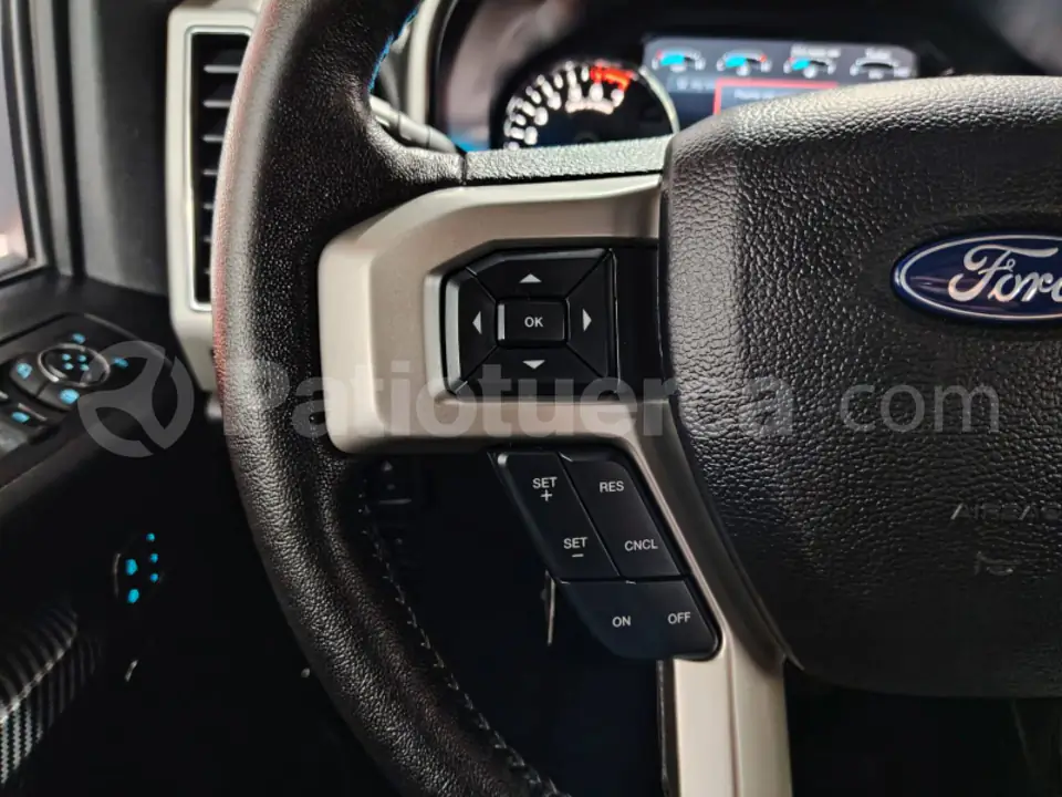 Foto 23 de Ford F150 XLT Lariat