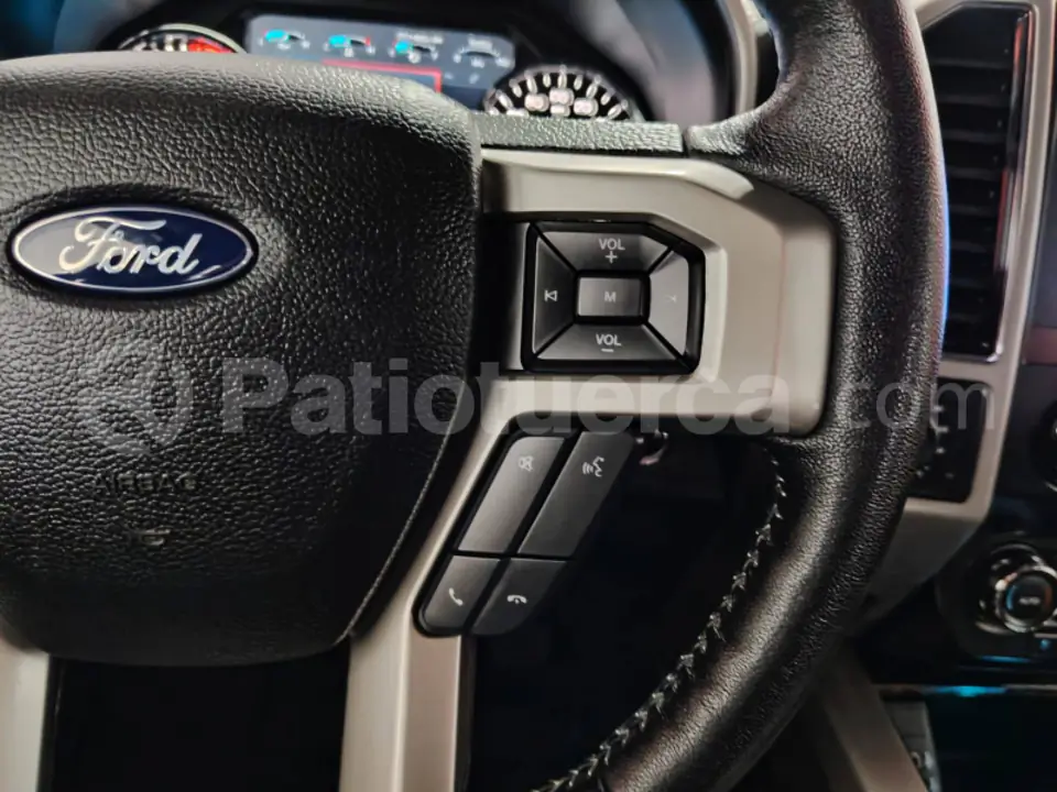 Foto 26 de Ford F150 XLT Lariat