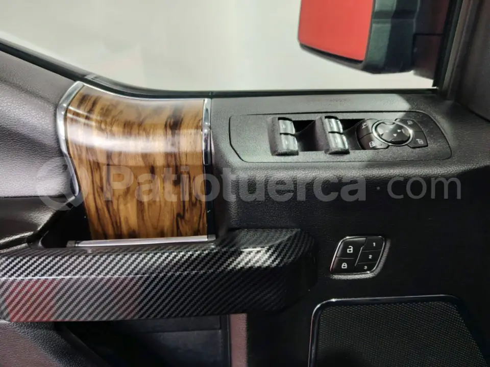 Foto 30 de Ford F150 XLT Lariat